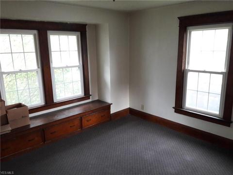 171 E Main St, Geneva, OH 44041 photo 14