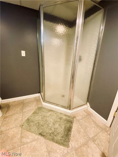 182 Como St, Struthers, OH 44471 photo 23