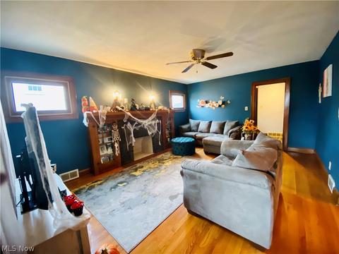 182 Como St, Struthers, OH 44471 photo 5