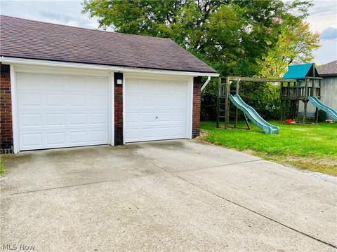 182 Como St, Struthers, OH 44471 photo 4