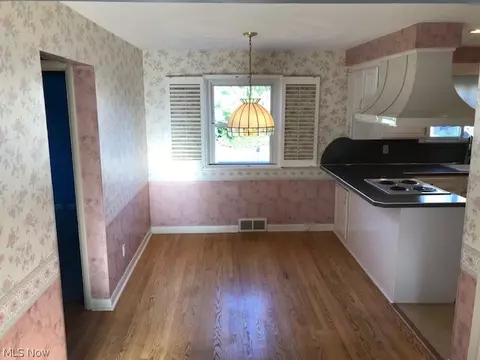 524 Grandview Ave NW, Canton, OH 44708 photo 4