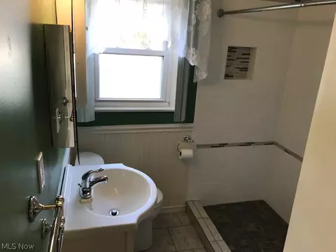 524 Grandview Ave NW, Canton, OH 44708 photo 8