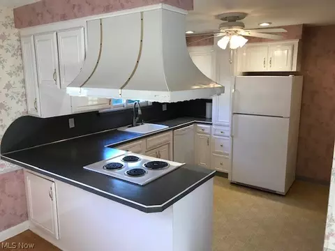 524 Grandview Ave NW, Canton, OH 44708 photo 3