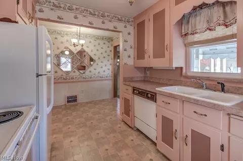 628 E Lincoln Way, Minerva, OH 44657 photo 7