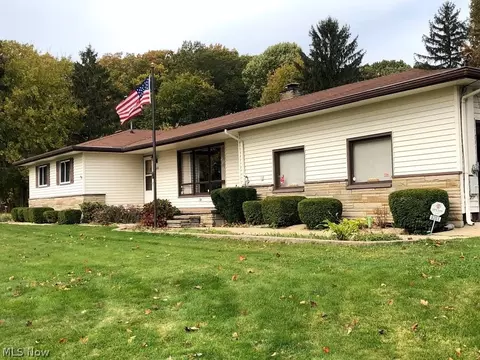 6201 Austin Dr, Ashtabula, OH 44004 photo 2