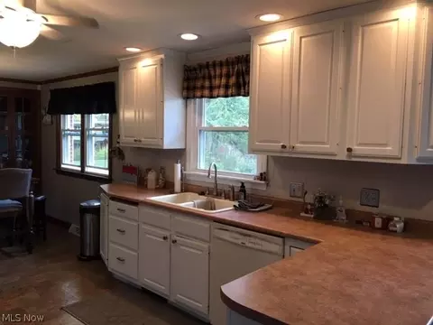 103 Schaar Dr, Dover, OH 44622 photo 5