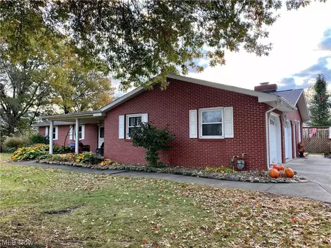 103 Schaar Dr, Dover, OH 44622 photo 1