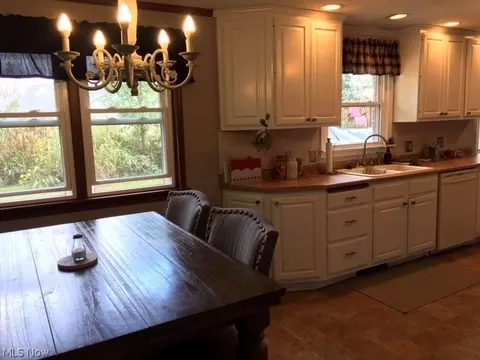 103 Schaar Dr, Dover, OH 44622 photo 7