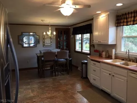 103 Schaar Dr, Dover, OH 44622 photo 6