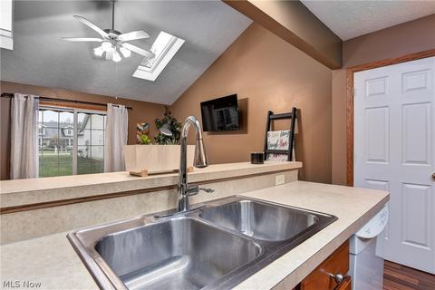 133 Emily Ln, Elyria, OH 44035 photo 8