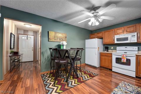 133 Emily Ln, Elyria, OH 44035 photo 5