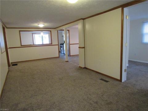 4047 Elyria Ave, Lorain, OH 44055 photo 14