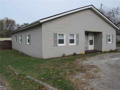 4047 Elyria Ave, Lorain, OH 44055 photo 1