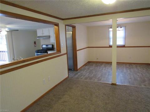 4047 Elyria Ave, Lorain, OH 44055 photo 12