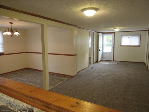 4047 Elyria Ave, Lorain, OH 44055 photo 10