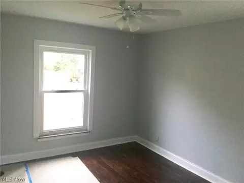 411 E 266th St, Euclid, OH 44132 photo 16