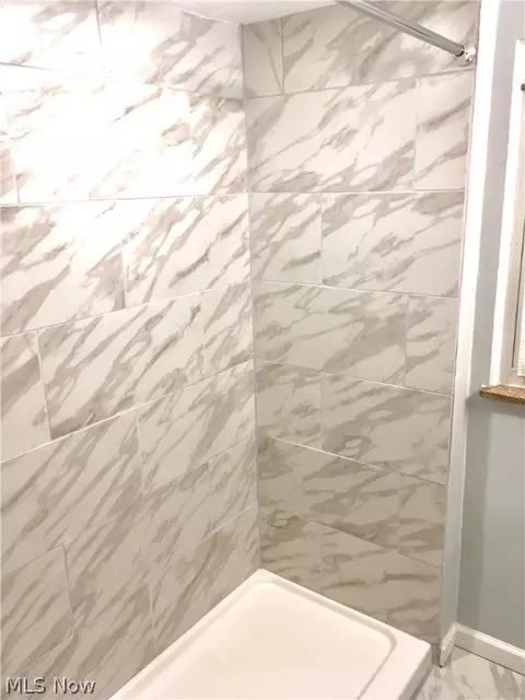 411 E 266th St, Euclid, OH 44132 photo 18