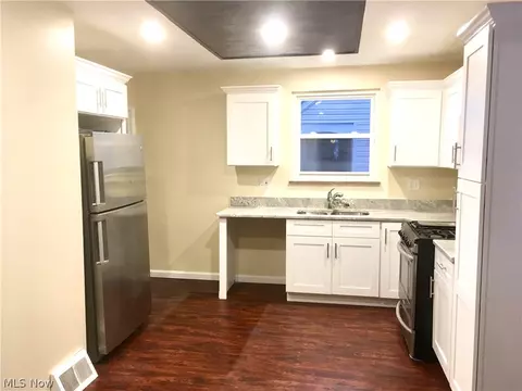 411 E 266th St, Euclid, OH 44132 photo 11