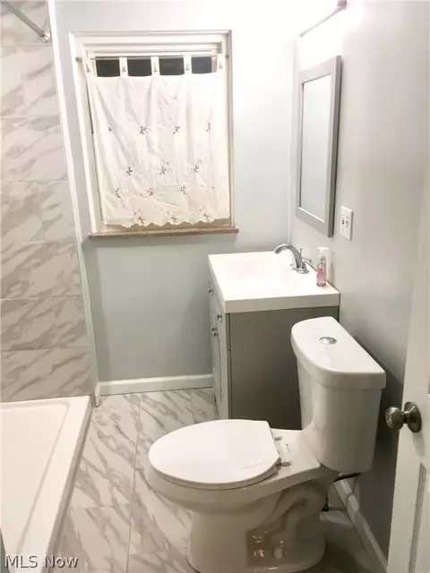 411 E 266th St, Euclid, OH 44132 photo 17