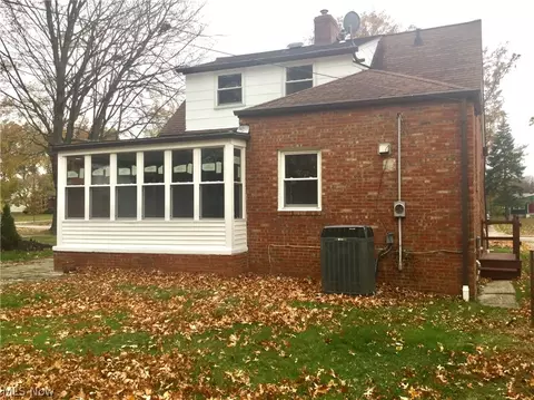 411 E 266th St, Euclid, OH 44132 photo 3