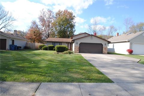5602 Independence Dr, Lorain, OH 44053 photo 1