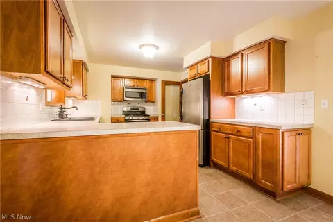 608 Valleyview Ave NW, Canton, OH 44708 photo 6