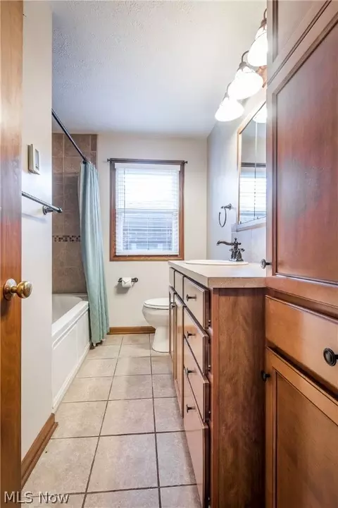 608 Valleyview Ave NW, Canton, OH 44708 photo 12
