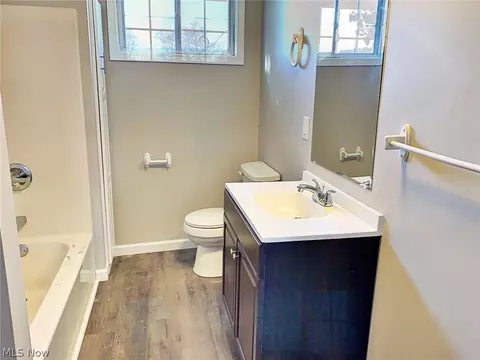 3002 Barnhill Rd, Midvale, OH 44653 photo 10