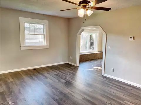 3002 Barnhill Rd, Midvale, OH 44653 photo 5