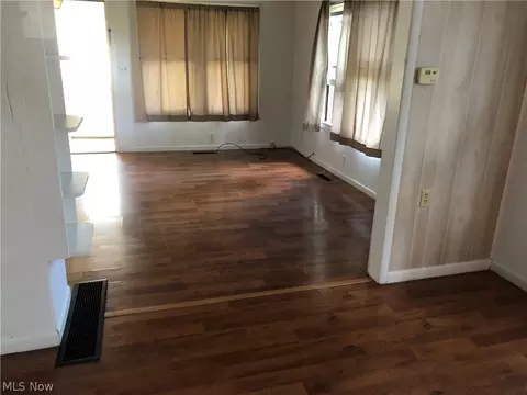 2314 W 11th St, Ashtabula, OH 44004 photo 6
