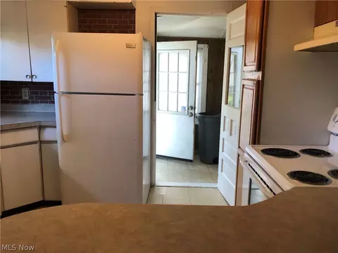 2314 W 11th St, Ashtabula, OH 44004 photo 5