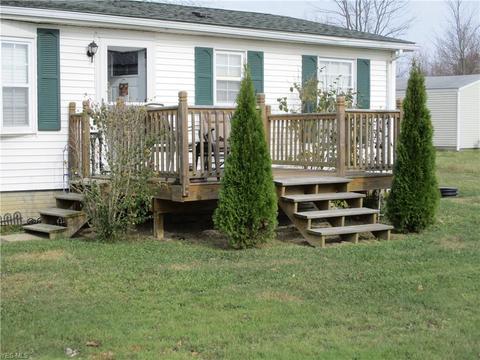 106 Pike Ct, Lagrange, OH 44050 photo 3
