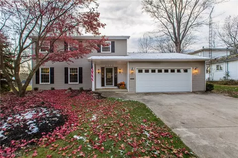 4823 E Boulevard Blvd NW, Canton, OH 44718 photo 1