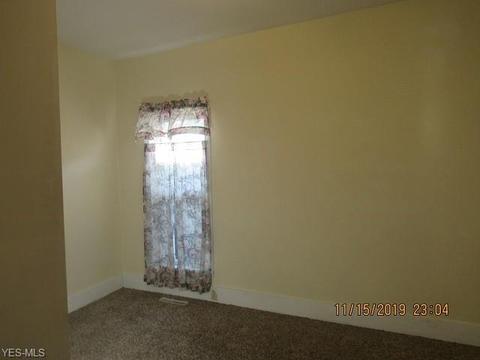 5423 Fort Ave, Ashtabula, OH 44004 photo 8