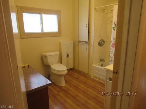 5423 Fort Ave, Ashtabula, OH 44004 photo 6