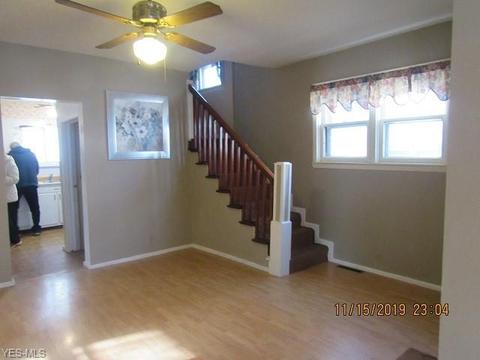 5423 Fort Ave, Ashtabula, OH 44004 photo 4