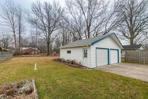 3757 E 365th St, Willoughby, OH 44094 photo 8