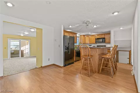 6039 Harrison St, Mentor, OH 44060 photo 8