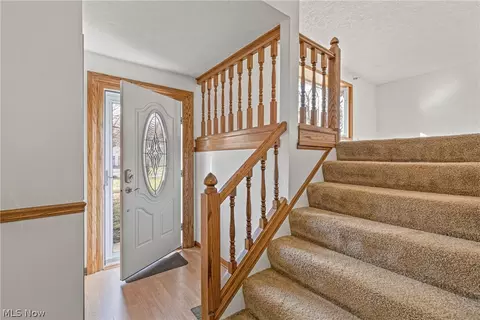 6039 Harrison St, Mentor, OH 44060 photo 2
