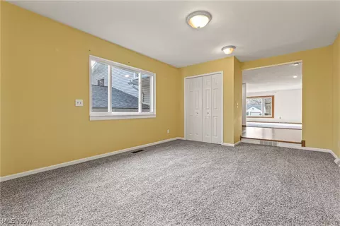 6039 Harrison St, Mentor, OH 44060 photo 13