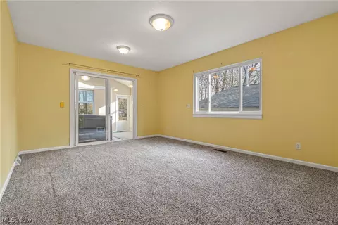 6039 Harrison St, Mentor, OH 44060 photo 12