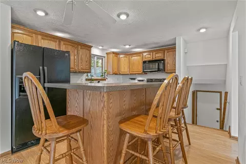 6039 Harrison St, Mentor, OH 44060 photo 9