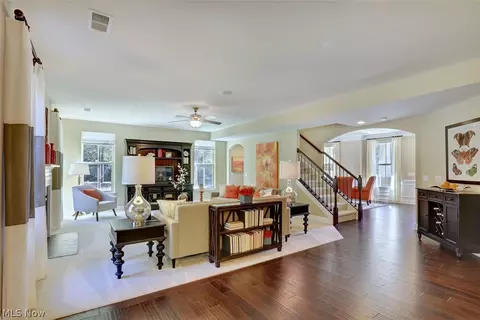 2365 Pendleton Ct, Avon, OH 44011 photo 2
