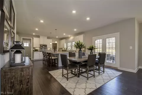 2296 Pendleton Ct, Avon, OH 44011 photo 4