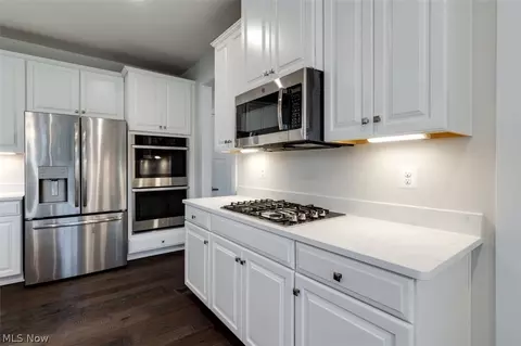 2296 Pendleton Ct, Avon, OH 44011 photo 12