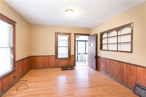 1143 E River St, Elyria, OH 44035 photo 9