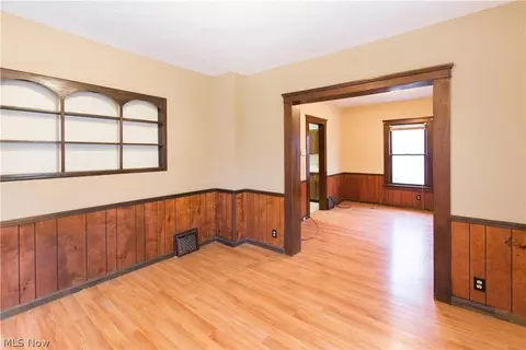 1143 E River St, Elyria, OH 44035 photo 11
