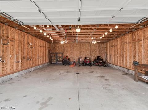 7965 Beach Rd, Wadsworth, OH 44281 photo 32