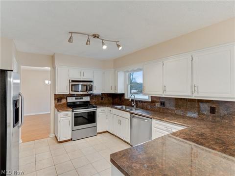 7965 Beach Rd, Wadsworth, OH 44281 photo 12