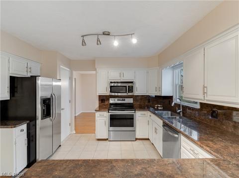 7965 Beach Rd, Wadsworth, OH 44281 photo 13